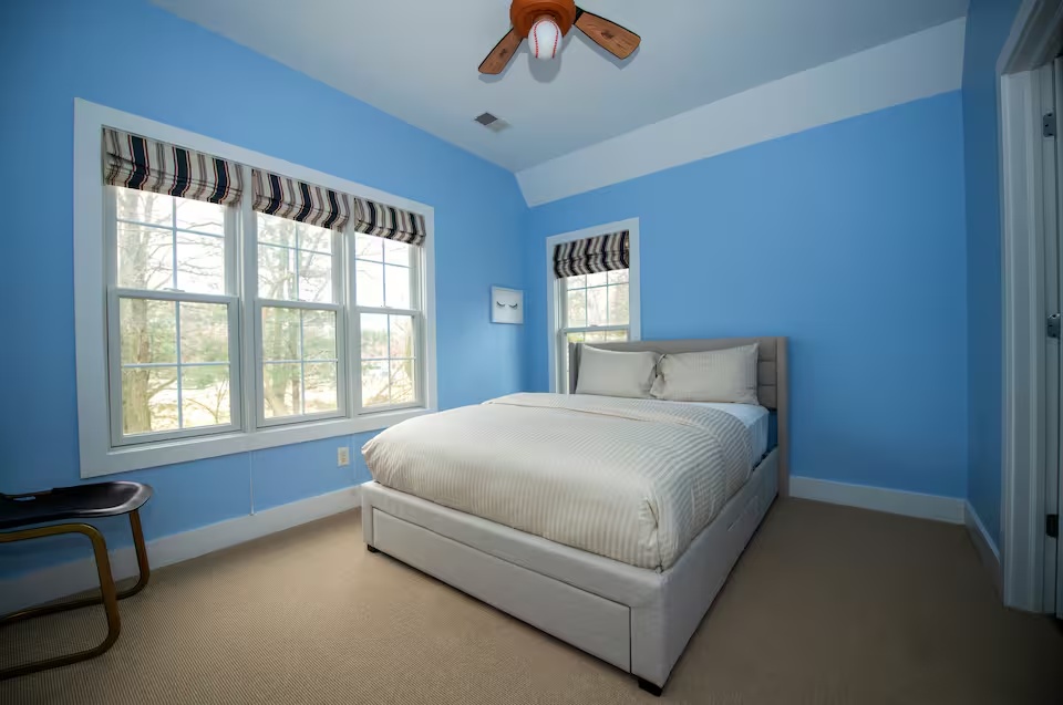 Second blue bedroom at Spacious Modern Hideaway