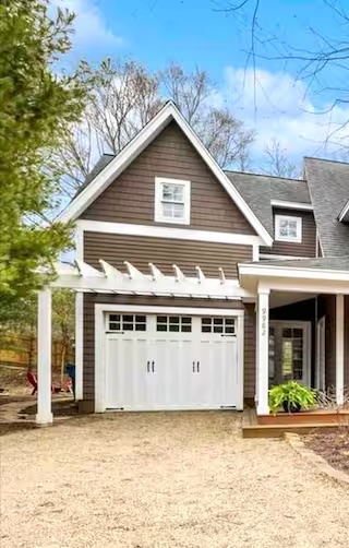 Secondary exterior view of Spacious Modern Hideaway